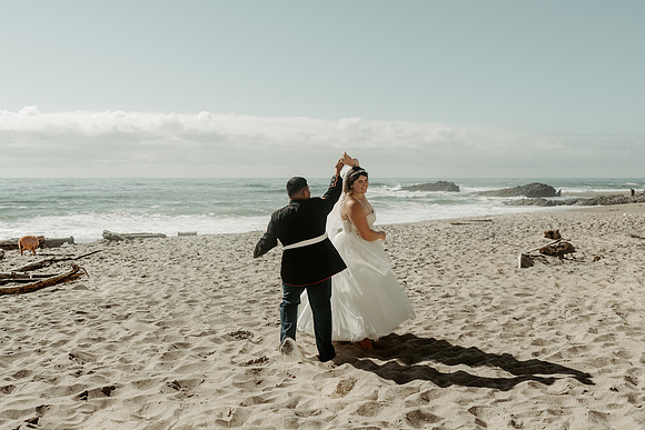 Adrian-Ellie-Inn-at-Spanish-Head-Wedding-Photos-Lincoln-City-Oregon (68 of 101)