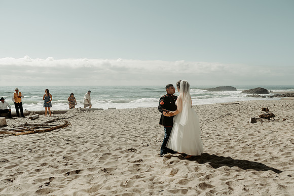 Adrian-Ellie-Inn-at-Spanish-Head-Wedding-Photos-Lincoln-City-Oregon (69 of 101)
