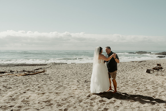 Adrian-Ellie-Inn-at-Spanish-Head-Wedding-Photos-Lincoln-City-Oregon (74 of 101)