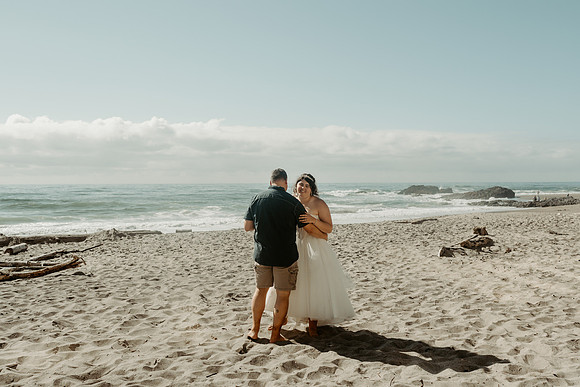Adrian-Ellie-Inn-at-Spanish-Head-Wedding-Photos-Lincoln-City-Oregon (75 of 101)