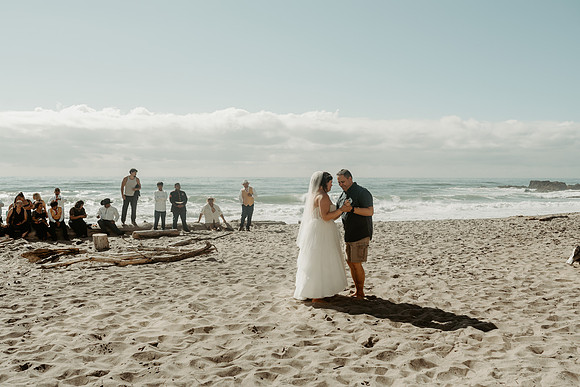 Adrian-Ellie-Inn-at-Spanish-Head-Wedding-Photos-Lincoln-City-Oregon (77 of 101)