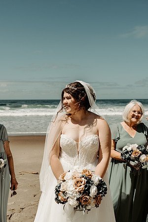 Adrian-Ellie-Inn-at-Spanish-Head-Wedding-Photos-Lincoln-City-Oregon (6 of 90)