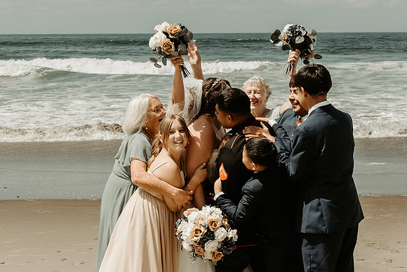 Adrian-Ellie-Inn-at-Spanish-Head-Wedding-Photos-Lincoln-City-Oregon (23 of 90)