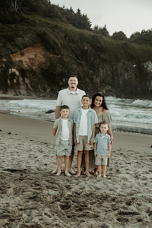 Lindsey-Family-photos-Oregon-Coast-2026 (2 of 39)