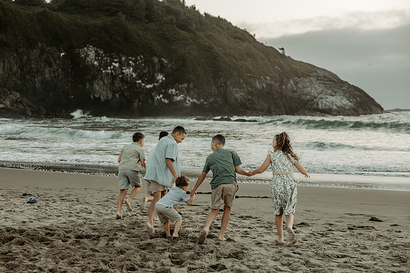 Lindsey-Family-photos-Oregon-Coast-2026 (7 of 39)