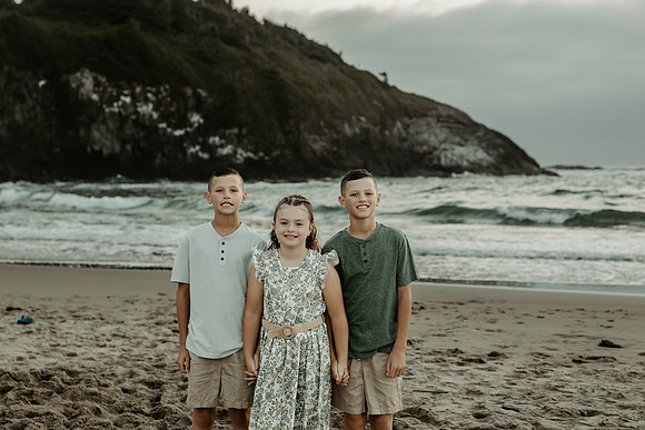 Lindsey-Family-photos-Oregon-Coast-2026 (13 of 39)