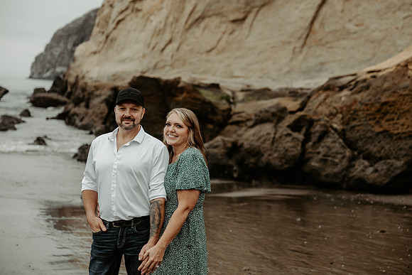 Angie-Dennis-Cape-Kiwanda-Engagment-Oregon-Photos (25 of 93)