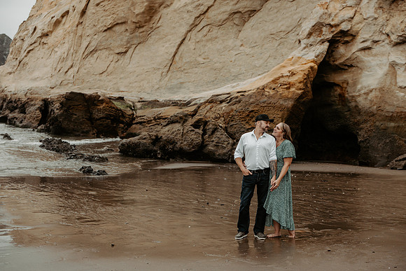 Angie-Dennis-Cape-Kiwanda-Engagment-Oregon-Photos (29 of 93)