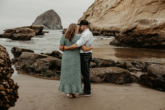 Angie-Dennis-Cape-Kiwanda-Engagment-Oregon-Photos (43 of 93)