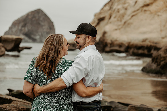 Angie-Dennis-Cape-Kiwanda-Engagment-Oregon-Photos (45 of 93)