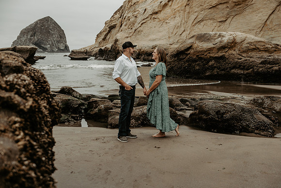 Angie-Dennis-Cape-Kiwanda-Engagment-Oregon-Photos (50 of 93)