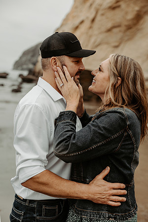 Angie-Dennis-Cape-Kiwanda-Engagment-Oregon-Photos (64 of 93)