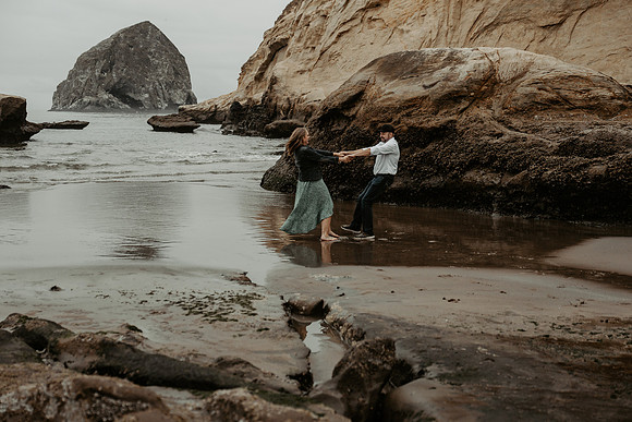 Angie-Dennis-Cape-Kiwanda-Engagment-Oregon-Photos (74 of 93)