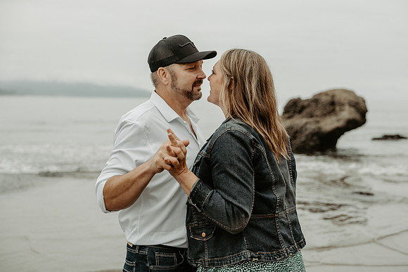 Angie-Dennis-Cape-Kiwanda-Engagment-Oregon-Photos (79 of 93)