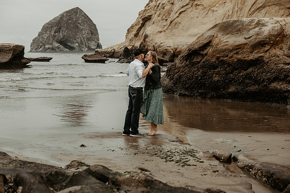 Angie-Dennis-Cape-Kiwanda-Engagment-Oregon-Photos (78 of 93)