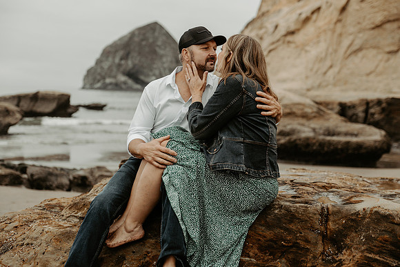 Angie-Dennis-Cape-Kiwanda-Engagment-Oregon-Photos (82 of 93)