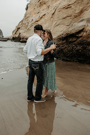 Angie-Dennis-Cape-Kiwanda-Engagment-Oregon-Photos (81 of 93)