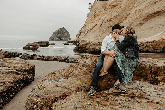 Angie-Dennis-Cape-Kiwanda-Engagment-Oregon-Photos (83 of 93)