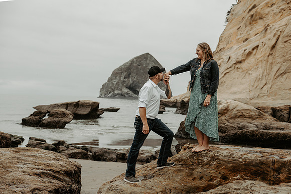 Angie-Dennis-Cape-Kiwanda-Engagment-Oregon-Photos (87 of 93)