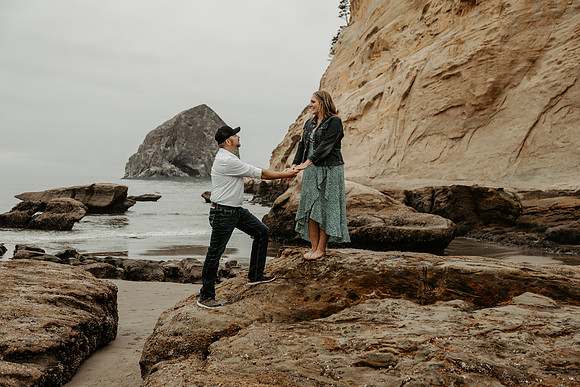 Angie-Dennis-Cape-Kiwanda-Engagment-Oregon-Photos (89 of 93)