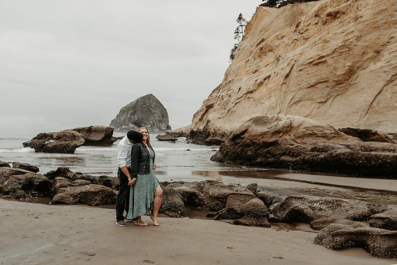 Angie-Dennis-Cape-Kiwanda-Engagment-Oregon-Photos (103 of 93)