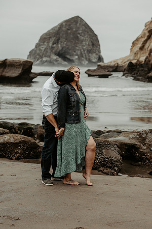 Angie-Dennis-Cape-Kiwanda-Engagment-Oregon-Photos (104 of 93)