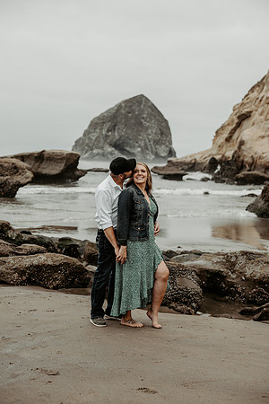 Angie-Dennis-Cape-Kiwanda-Engagment-Oregon-Photos (107 of 93)