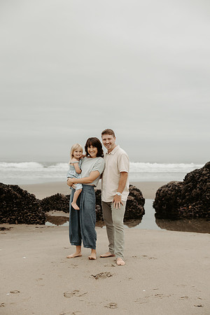 Heather-Family-Photos-Lincoln-City-Oregon-2026 (6 of 114)