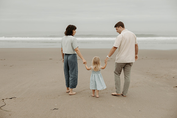 Heather-Family-Photos-Lincoln-City-Oregon-2026 (9 of 114)