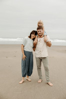 Heather-Family-Photos-Lincoln-City-Oregon-2026 (11 of 114)