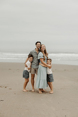 Heather-Family-Photos-Lincoln-City-Oregon-2026 (20 of 114)