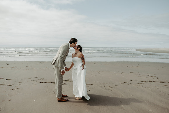 Jeremy-Kaley-Seal-Rock-Waldport-Intimate-Wweddin-Photos-Oregon (29 of 176)