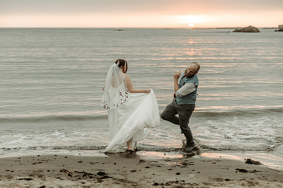 Cody-Anna-Initmate-Wedding-Coos-Bay-oregon-Sunset-Beach-Photos (1 of 67)