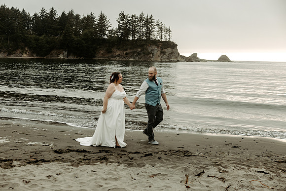 Cody-Anna-Initmate-Wedding-Coos-Bay-oregon-Sunset-Beach-Photos (26 of 67)
