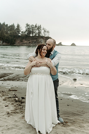 Cody-Anna-Initmate-Wedding-Coos-Bay-oregon-Sunset-Beach-Photos (32 of 67)
