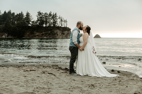 Cody-Anna-Initmate-Wedding-Coos-Bay-oregon-Sunset-Beach-Photos (30 of 67)