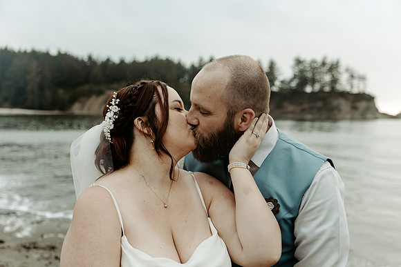 Cody-Anna-Initmate-Wedding-Coos-Bay-oregon-Sunset-Beach-Photos (34 of 67)