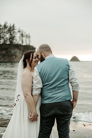Cody-Anna-Initmate-Wedding-Coos-Bay-oregon-Sunset-Beach-Photos (37 of 67)