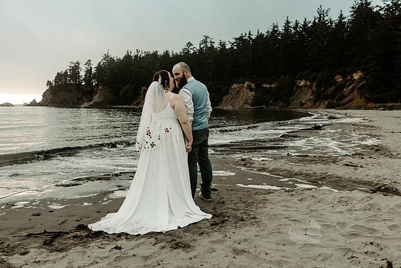 Cody-Anna-Initmate-Wedding-Coos-Bay-oregon-Sunset-Beach-Photos (39 of 67)