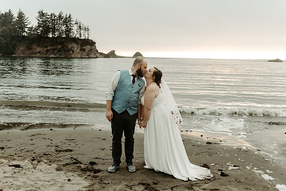 Cody-Anna-Initmate-Wedding-Coos-Bay-oregon-Sunset-Beach-Photos (42 of 67)