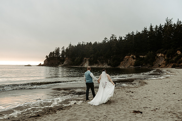 Cody-Anna-Initmate-Wedding-Coos-Bay-oregon-Sunset-Beach-Photos (44 of 67)