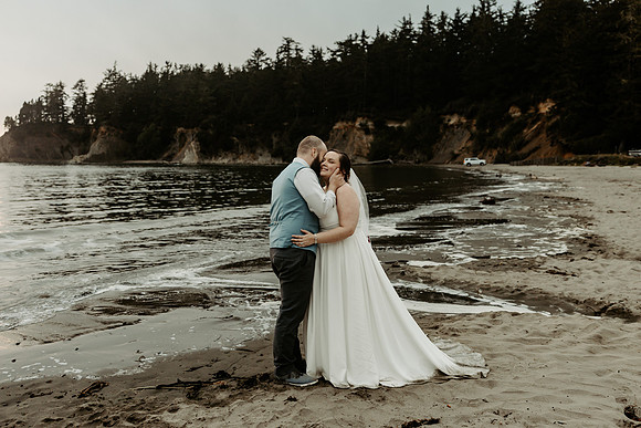 Cody-Anna-Initmate-Wedding-Coos-Bay-oregon-Sunset-Beach-Photos (47 of 67)