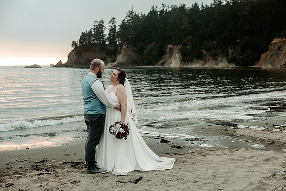 Cody-Anna-Initmate-Wedding-Coos-Bay-oregon-Sunset-Beach-Photos (54 of 67)