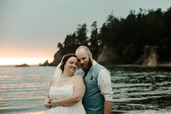 Cody-Anna-Initmate-Wedding-Coos-Bay-oregon-Sunset-Beach-Photos (60 of 67)