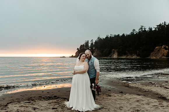 Cody-Anna-Initmate-Wedding-Coos-Bay-oregon-Sunset-Beach-Photos (59 of 67)