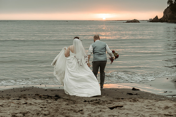 Cody-Anna-Initmate-Wedding-Coos-Bay-oregon-Sunset-Beach-Photos (64 of 67)