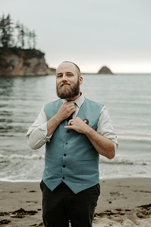 Cody-Anna-Initmate-Wedding-Coos-Bay-oregon-Sunset-Beach-Photos (65 of 67)