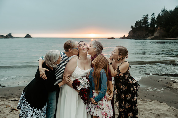 Cody-Anna-Initmate-Wedding-Coos-Bay-oregon-Sunset-Beach-Photos (171 of 176)