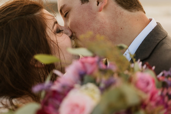Colton-Kali-Chinook-Winds-Casino-Wedding-Photos-9992
