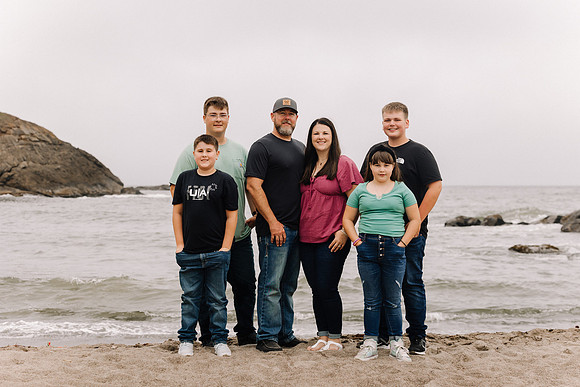 Holly-Fogarty-Family-Photos-2023-41